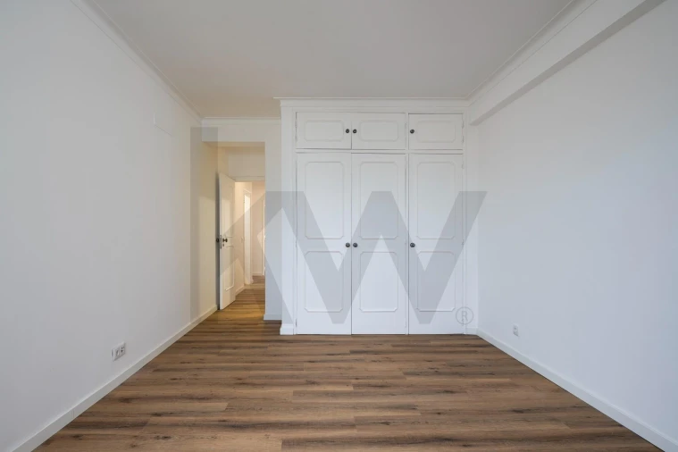 Apartamento T3 para Arrendamento em Faro (Sé e São Pedro) Foto 6