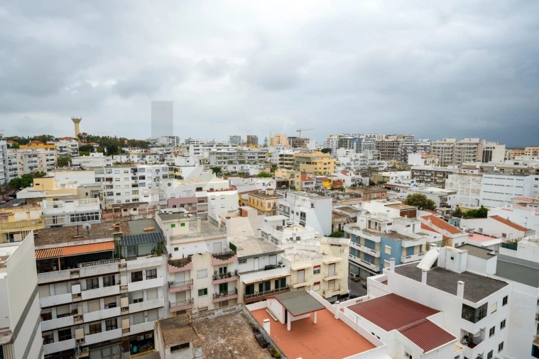 Apartamento T3 para Arrendamento em Faro (Sé e São Pedro) Foto 11