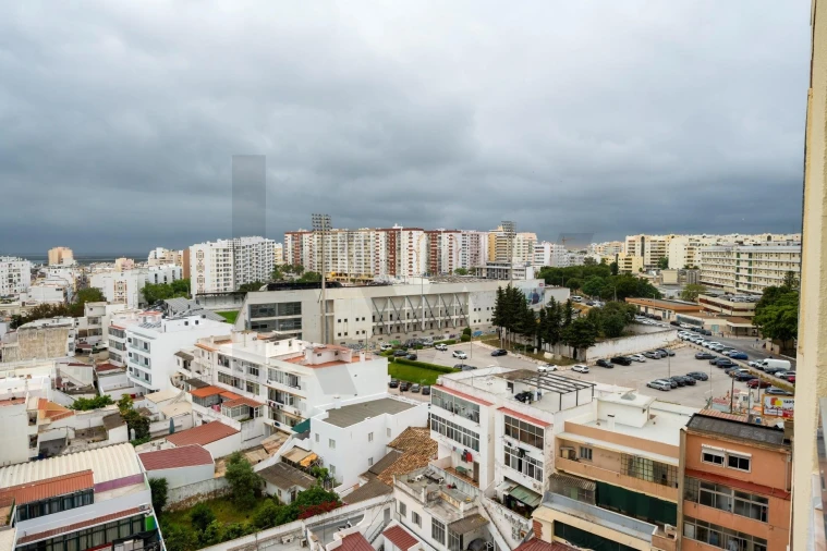 Apartamento T3 para Arrendamento em Faro (Sé e São Pedro) Foto 14