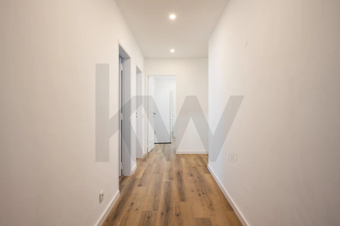 Apartamento T3 para Arrendamento em Faro (Sé e São Pedro) Foto 23