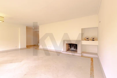 Apartamento T3 para Arrendamento em Cascais e Estoril