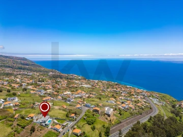 Moradia T4 para Venda em Estreito da Calheta