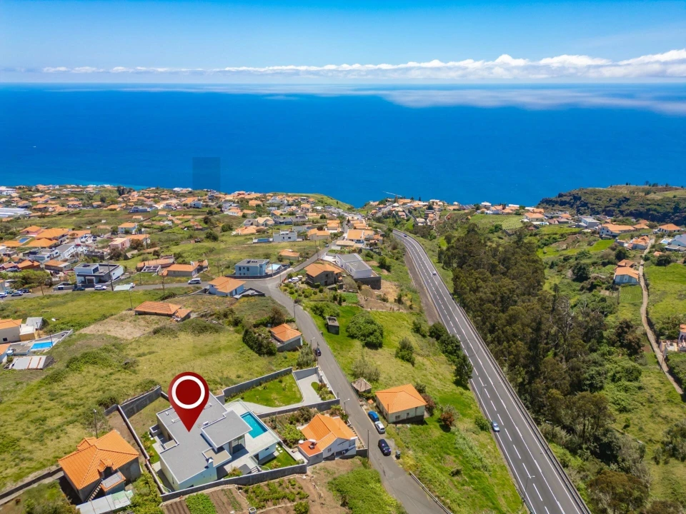Moradia T4 para Venda em Estreito da Calheta Foto 15