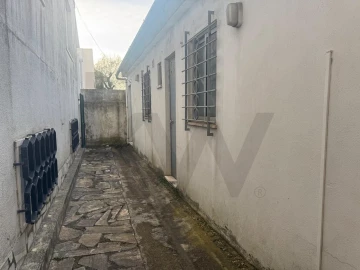 Prédio para Venda em São Domingos de Rana