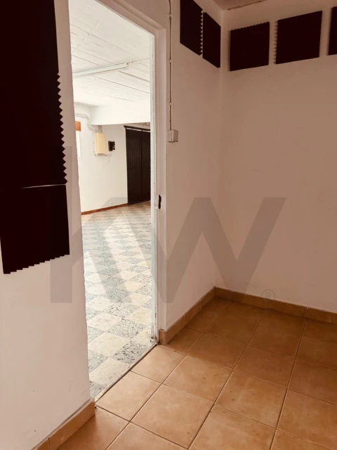 Prédio para Venda em São Domingos de Rana