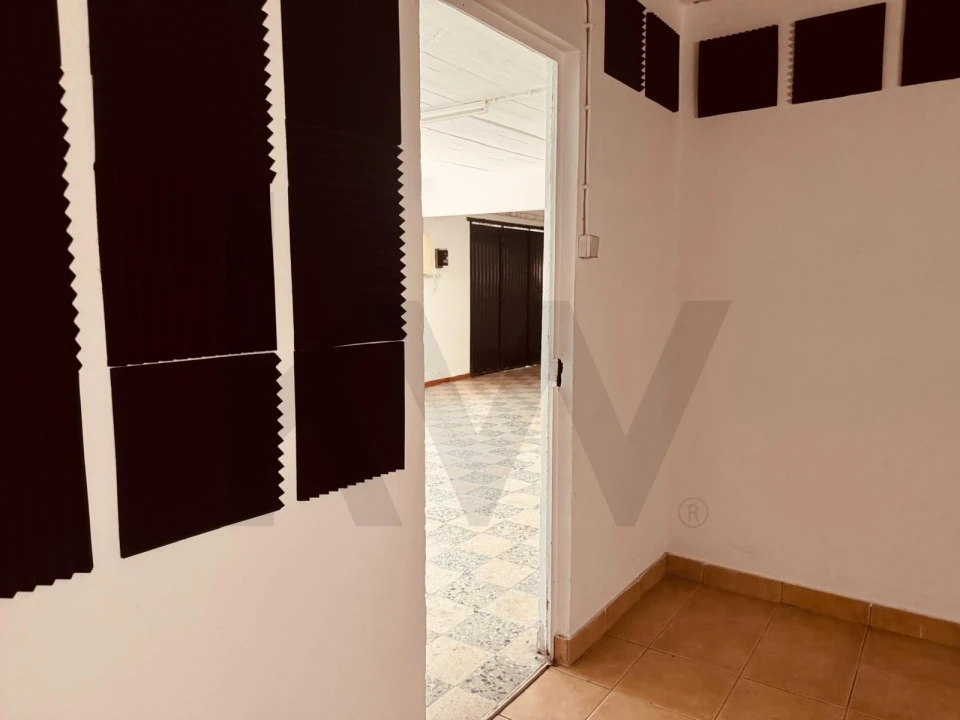 Prédio para Venda em São Domingos de Rana Foto 45