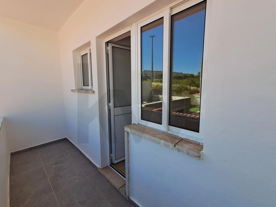 Apartamento T3 para Arrendamento em Caparica e Trafaria Foto 3