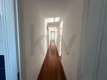 Apartamento T4 para Venda em Campolide