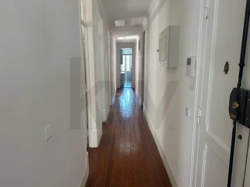 Apartamento T4 para Venda em Campolide