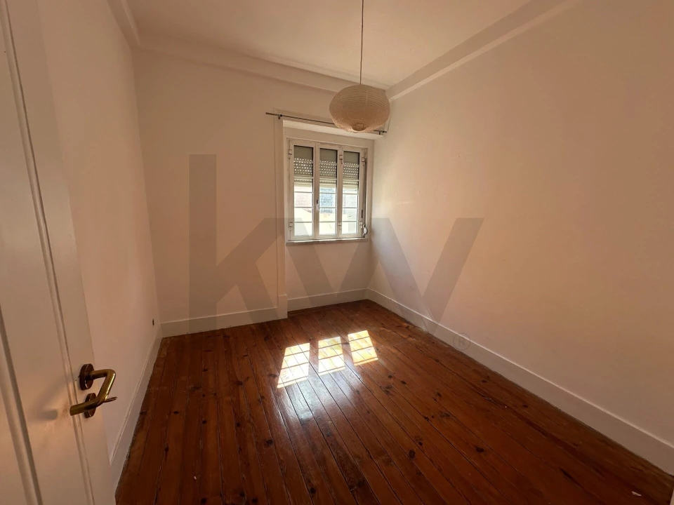 Apartamento T4 para Venda em Campolide Foto 8