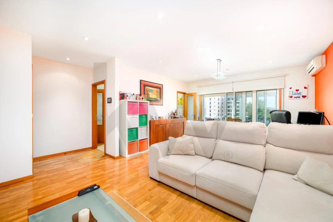 Apartamento T2 para Venda em Ramalde Foto 4