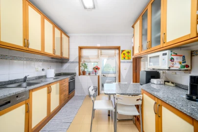 Apartamento T2 para Venda em Ramalde