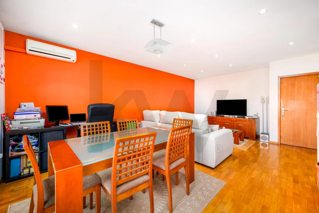Apartamento T2 para Venda em Ramalde Foto 1