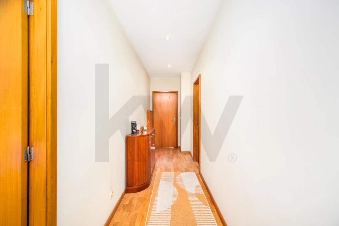 Apartamento T2 para Venda em Ramalde Foto 16