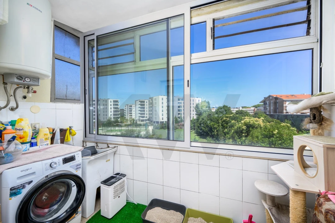 Apartamento T2 para Venda em Ramalde Foto 7