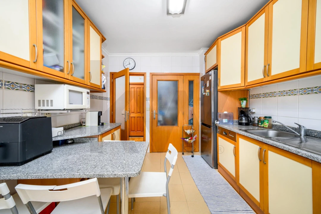 Apartamento T2 para Venda em Ramalde Foto 6