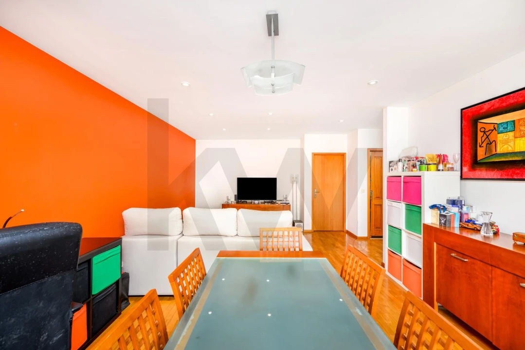 Apartamento T2 para Venda em Ramalde Foto 2