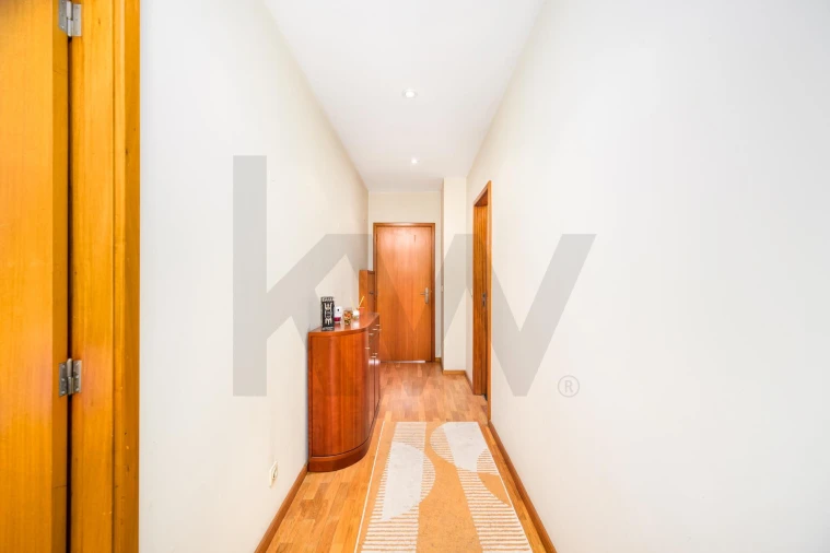Apartamento T2 para Venda em Ramalde Foto 16