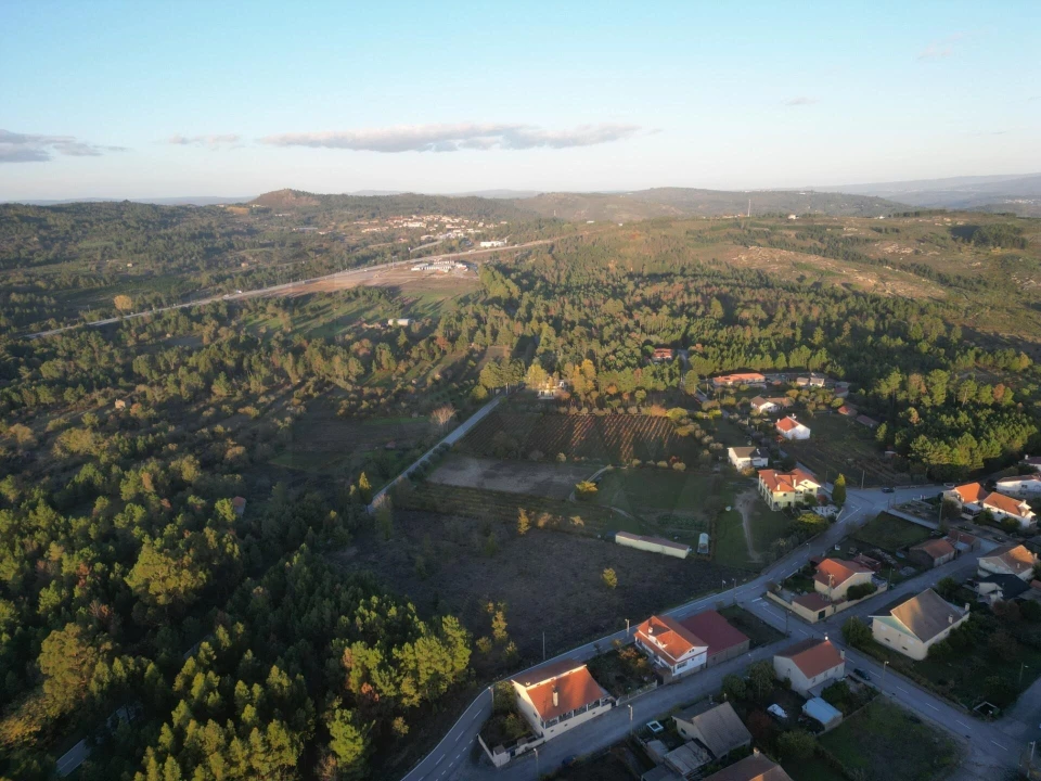 Terreno para Venda em Tavares (Chãs, Várzea e Travanca) Foto 3
