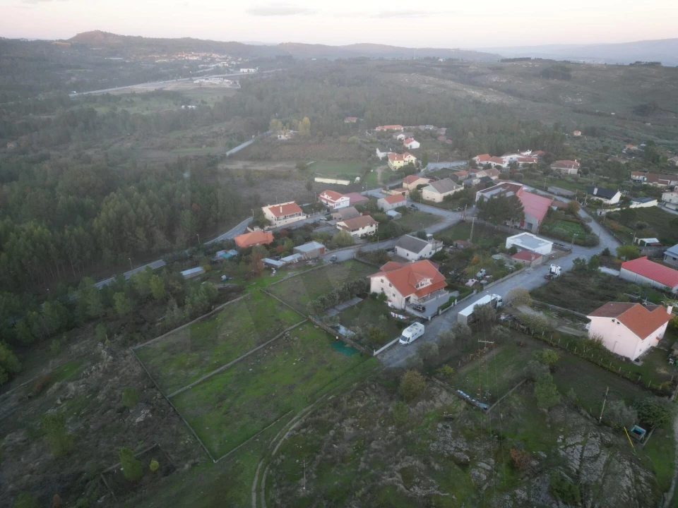 Terreno para Venda em Tavares (Chãs, Várzea e Travanca) Foto 9