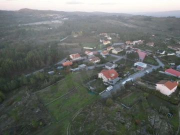 Terreno para Venda em Tavares (Chãs, Várzea e Travanca)