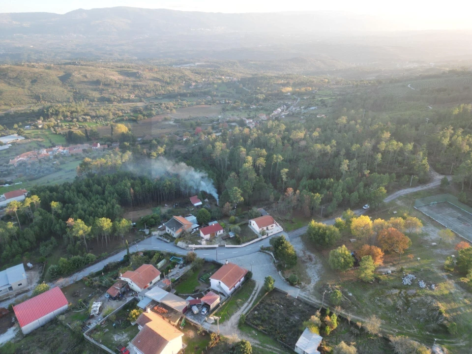 Terreno para Venda em Tavares (Chãs, Várzea e Travanca) Foto 2