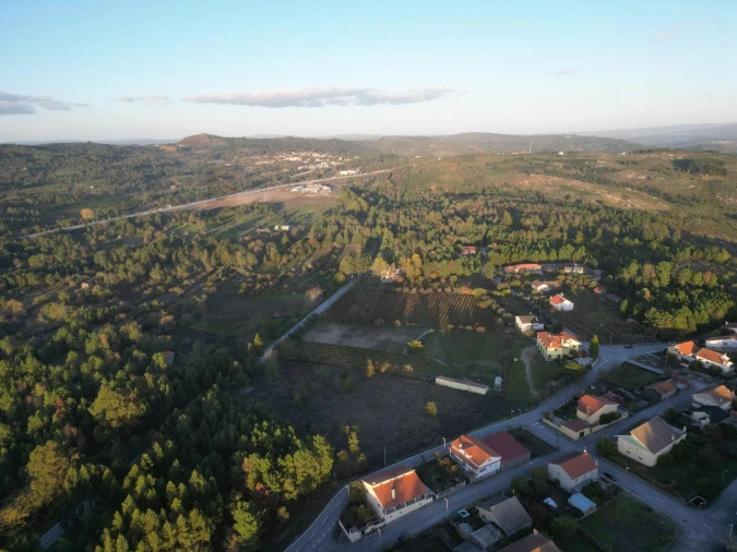 Terreno para Venda em Tavares (Chãs, Várzea e Travanca) Foto 3