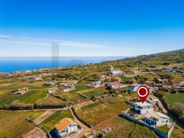 Moradia T3 para Venda em Ponta do Pargo
