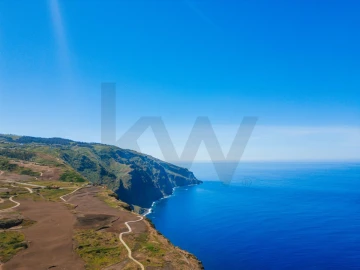 Moradia T3 para Venda em Ponta do Pargo