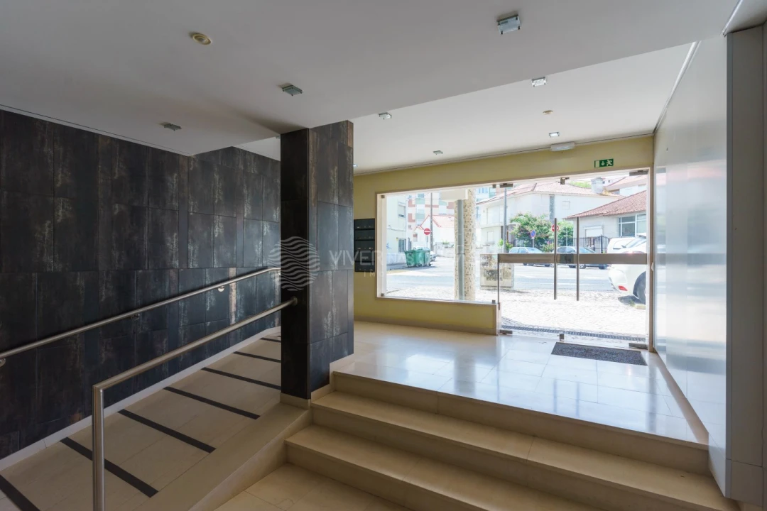 Apartamento T1 para Venda em Algueirão-Mem Martins Foto 30