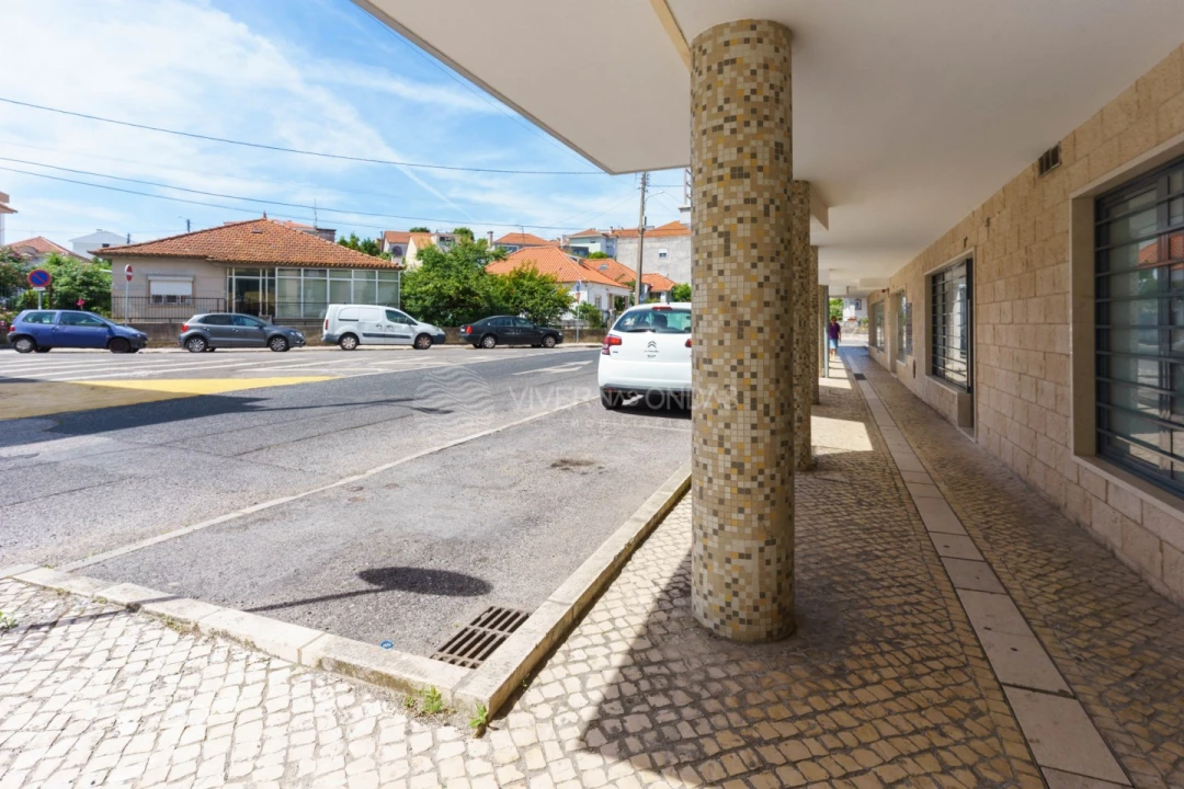 Apartamento T1 para Venda em Algueirão-Mem Martins Foto 38