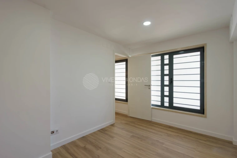 Apartamento T1 para Venda em Algueirão-Mem Martins Foto 19