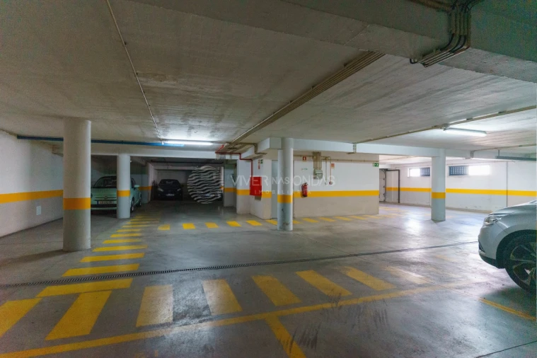 Apartamento T1 para Venda em Algueirão-Mem Martins Foto 33