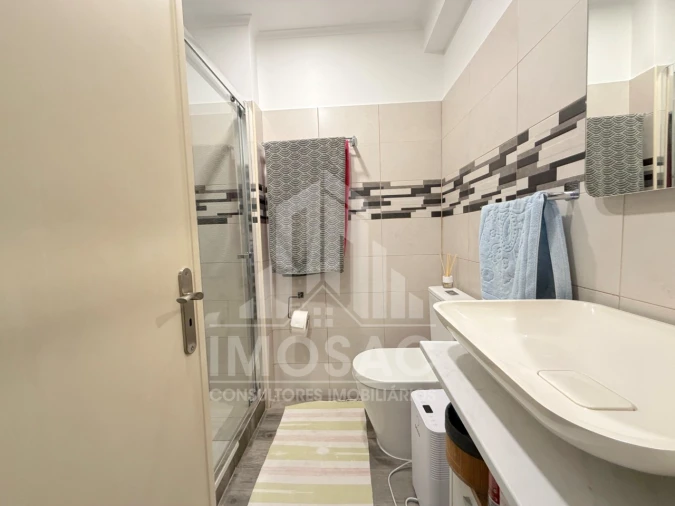 Apartamento T2 para Venda em Loures Foto 5