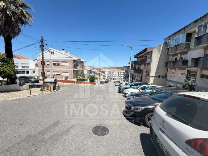 Apartamento T2 para Venda em Loures Foto 9