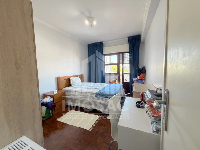 Apartamento T2 para Venda em Loures Foto 16