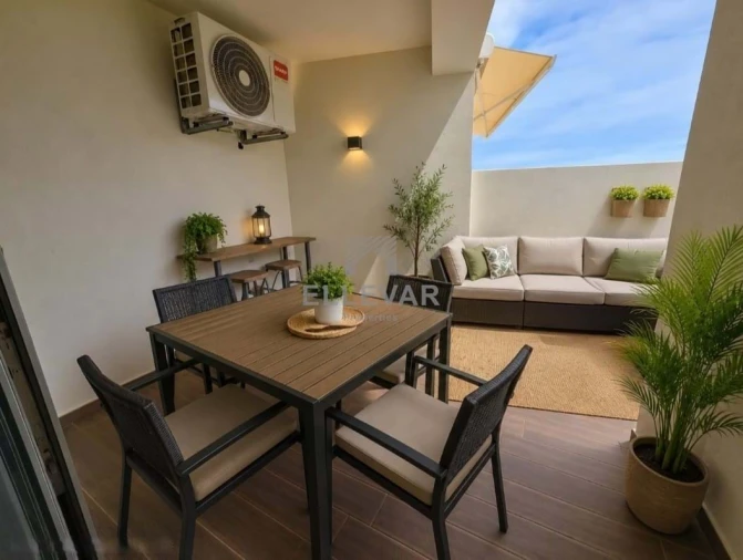 Apartamento T1 para Venda em Camara de Lobos Foto 11