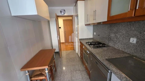 Apartamento T1 para Arrendamento em Canidelo