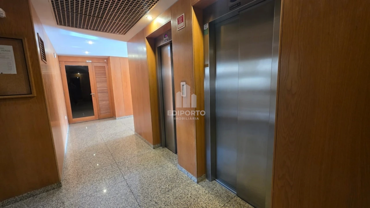 Apartamento T1 para Arrendamento em Canidelo Foto 24