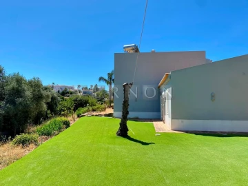 Moradia T3 para Venda em Estômbar e Parchal