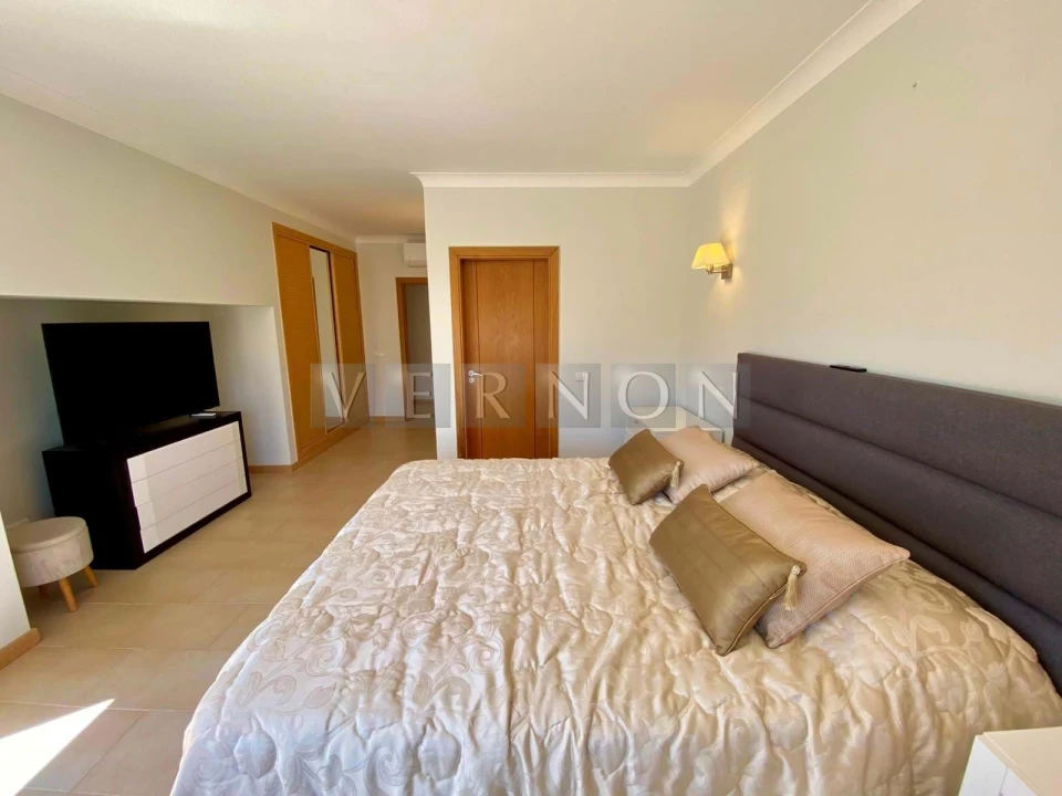 Moradia T3 para Venda em Estômbar e Parchal Foto 47