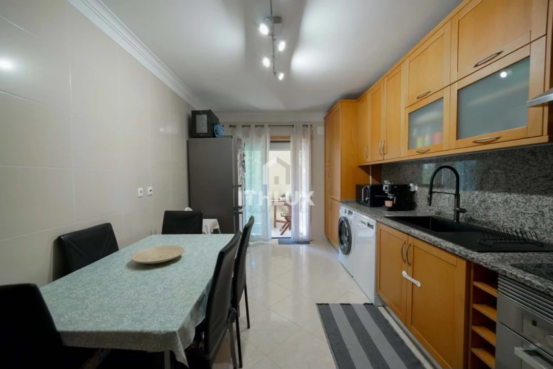 Apartamento T3 para Venda em Quinta do Anjo Foto 30