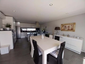Moradia T4 para Venda em Guia