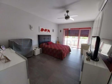 Moradia T4 para Venda em Guia