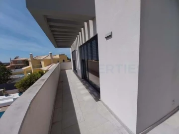 Moradia T4 para Venda em Guia