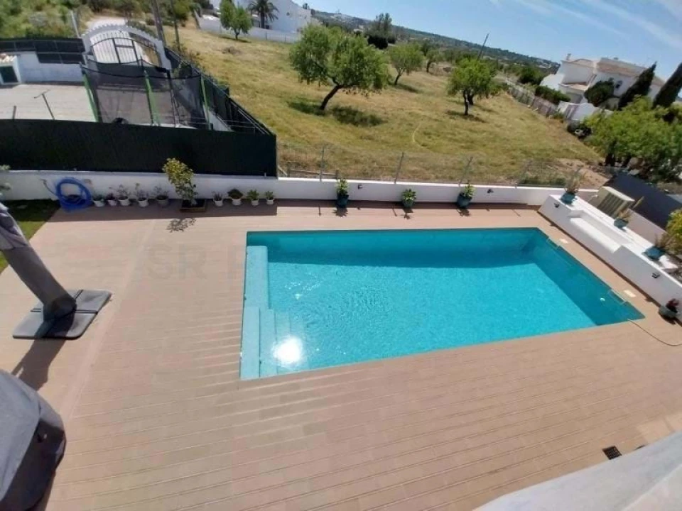 Moradia T4 para Venda em Guia Foto 31