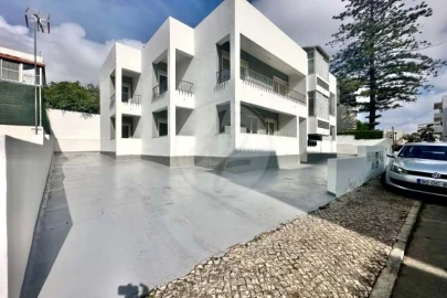 Negócio para Venda em Lagos (São Sebastião e Santa Maria)