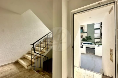 Negócio para Venda em Lagos (São Sebastião e Santa Maria)