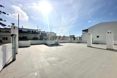 Negócio para Venda em Lagos (São Sebastião e Santa Maria)