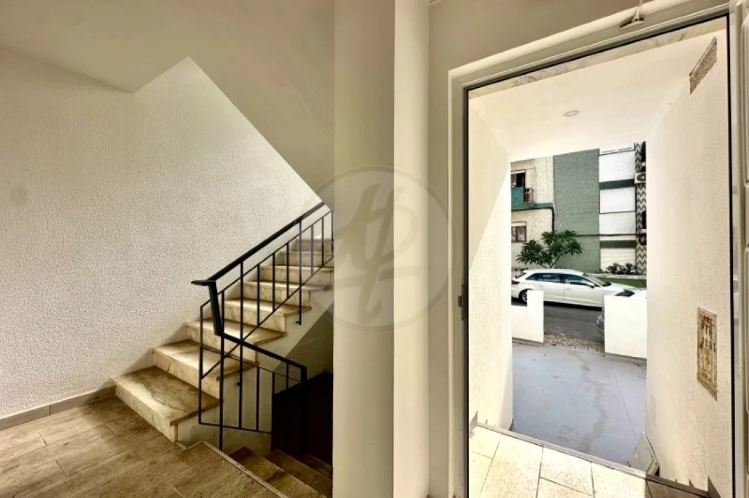 Negócio para Venda em Lagos (São Sebastião e Santa Maria) Foto 44